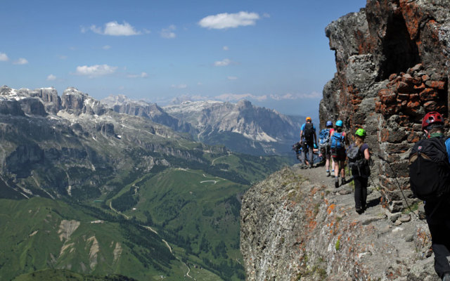 Via Ferrata in Dolomites, turism de aventura